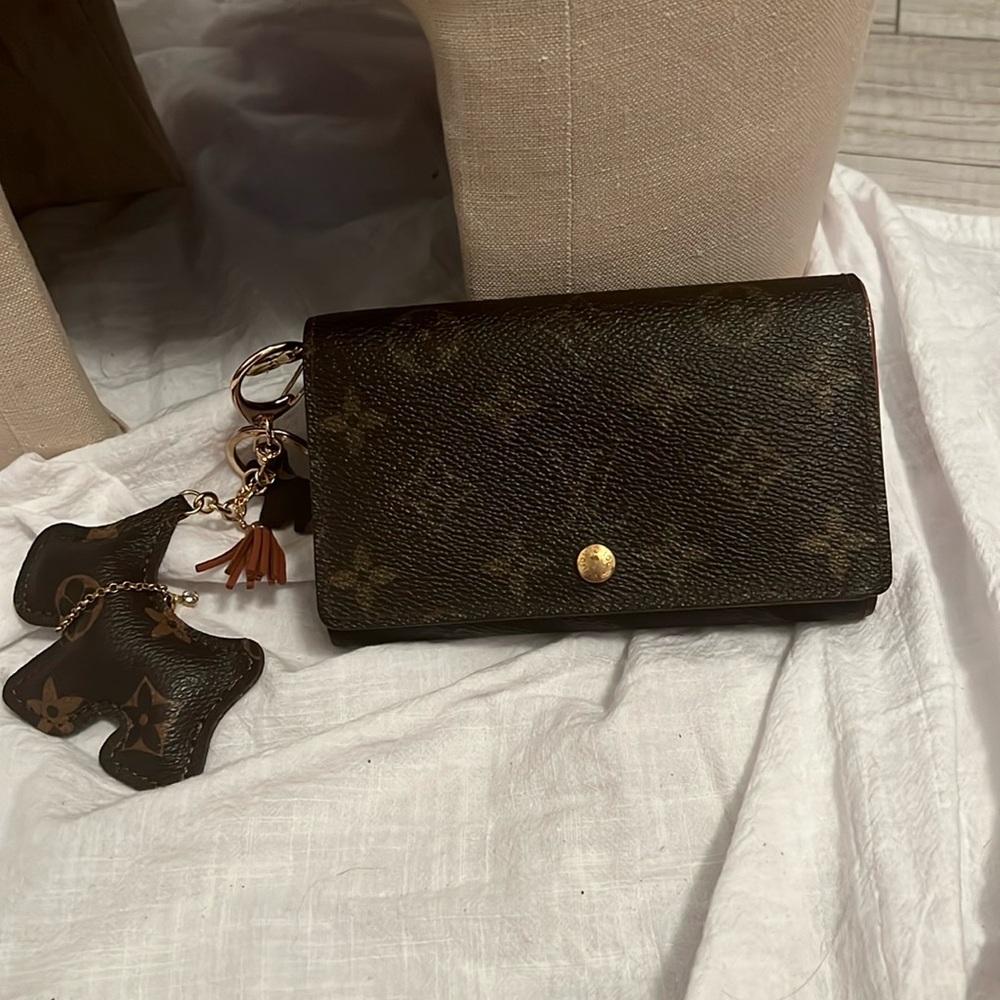 Louis Vuitton Black and Brown Wallet